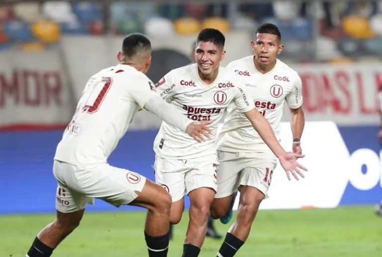Universitario